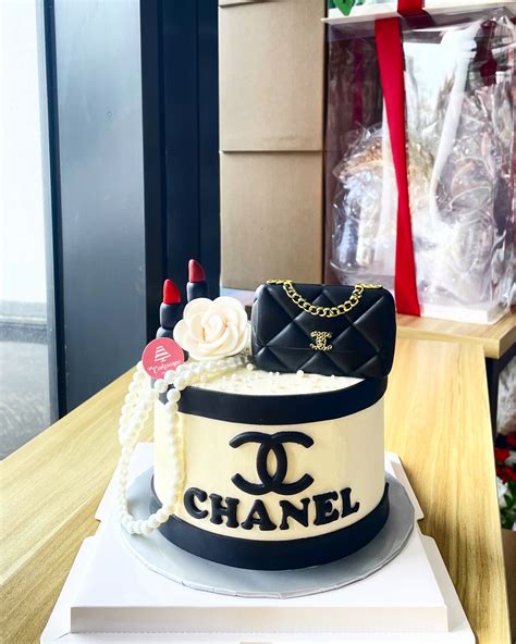 chanel handbag cake tutorial